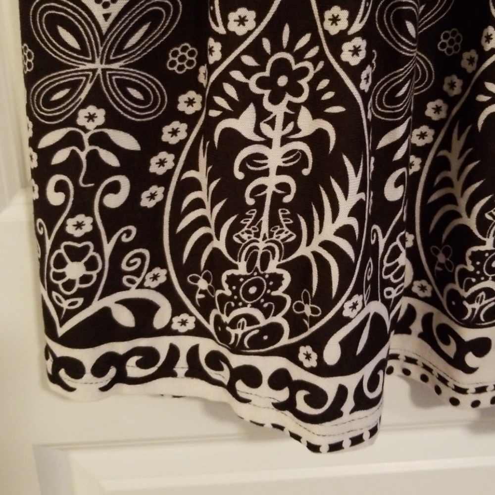 Dress - Picture 2 of 5